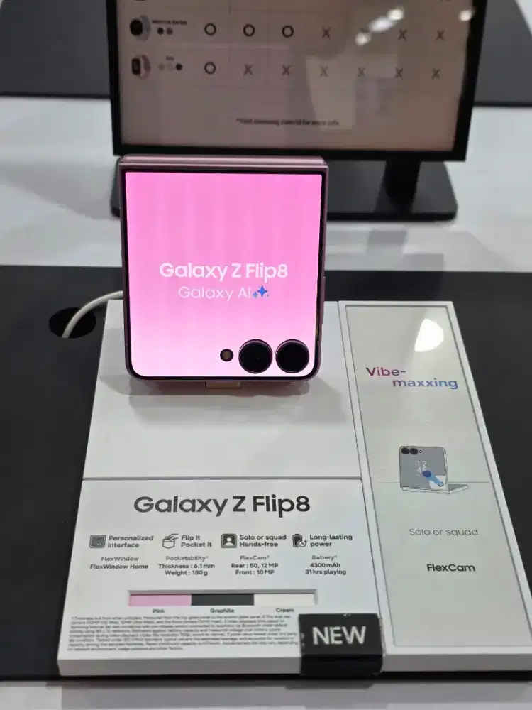 Samsung Galaxy ZFlip 8