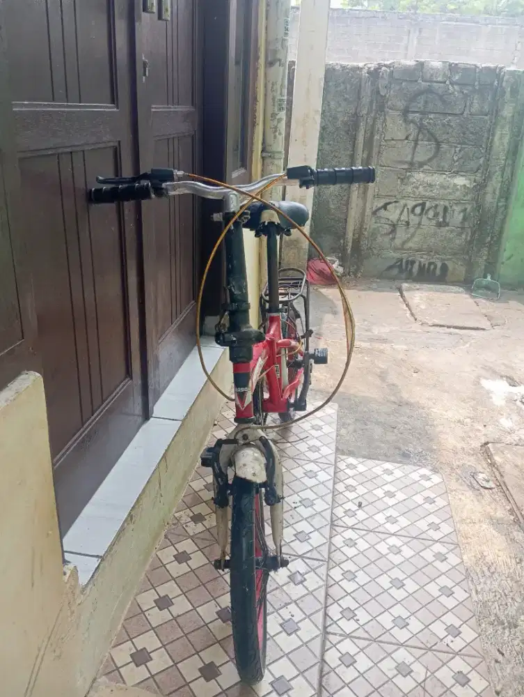 Di jual sepeda lipat merek Darson