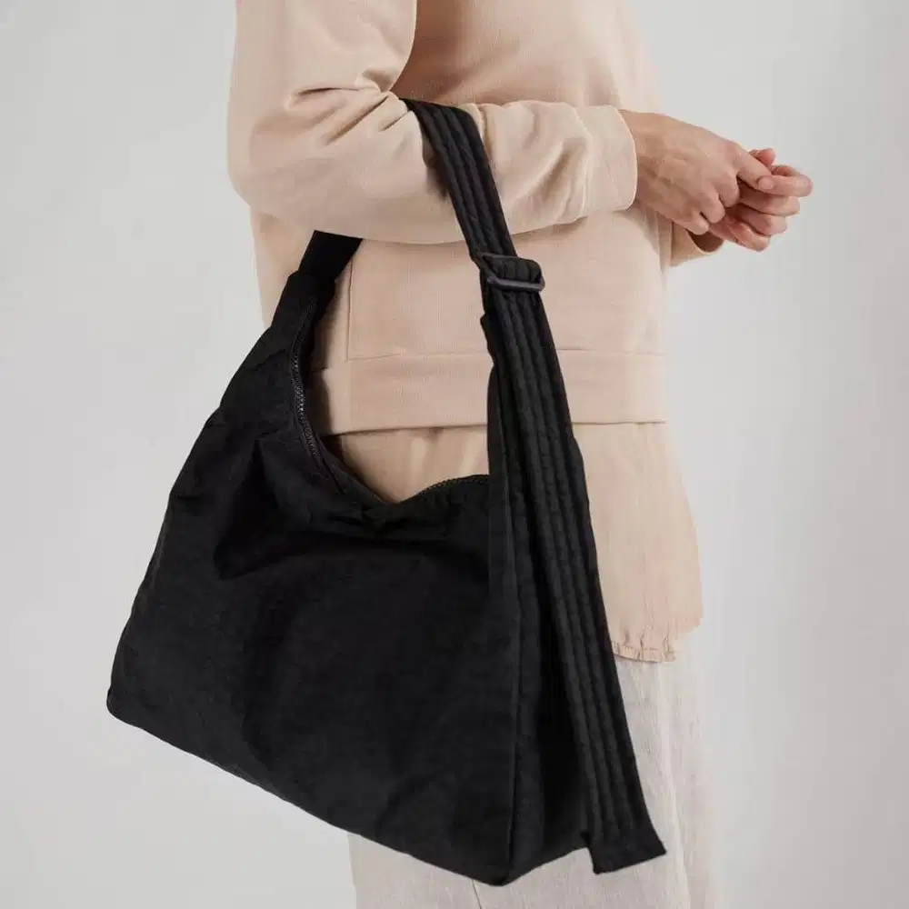 Baggu Nylon Shoulder Bag (NEGO)
