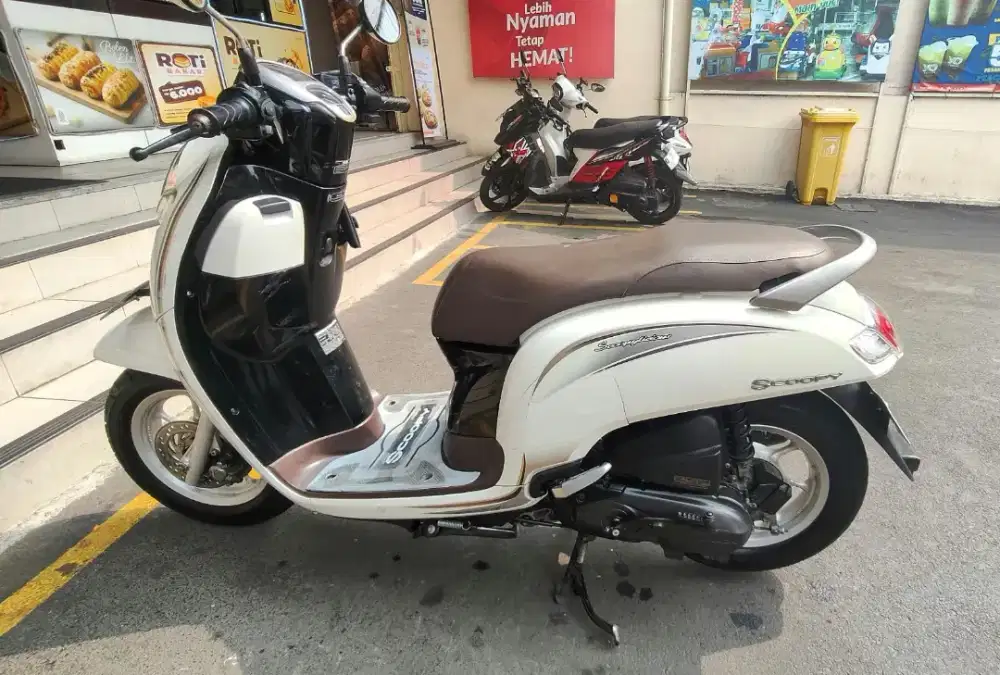 JUAL HONDA SCOOPY TAHUN 2018