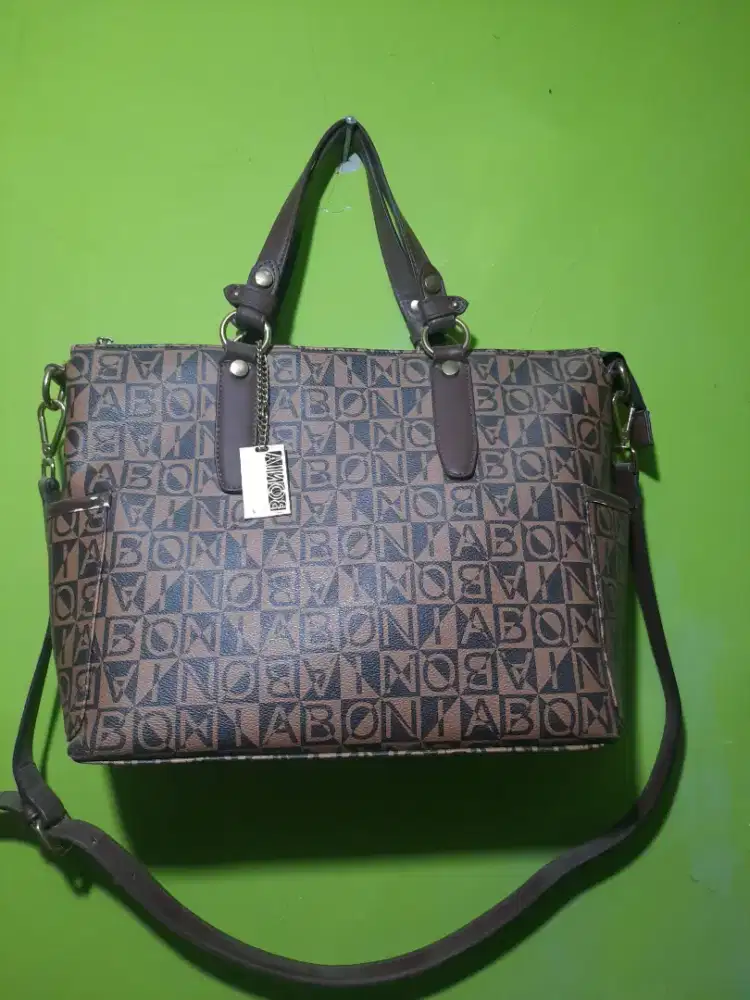 TAS PRELOVED BONIA ASLI ORI AUTHENTIC