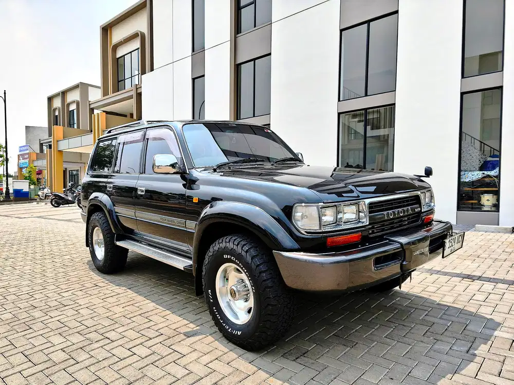 TOYOTA LANDCRUISER VX80 1995 RARE COLLECTOR ITEM
