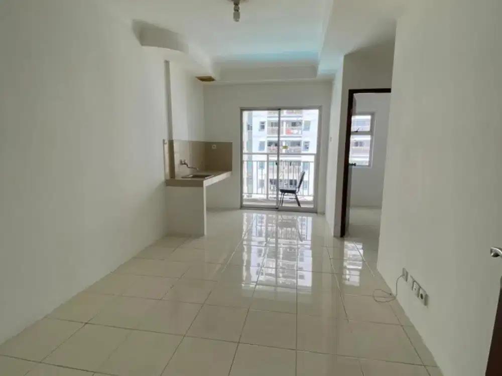 Sewa 2Br Lantai Rendah Unfurnish Tanpa AC di Mediterania Garden 2, Best View