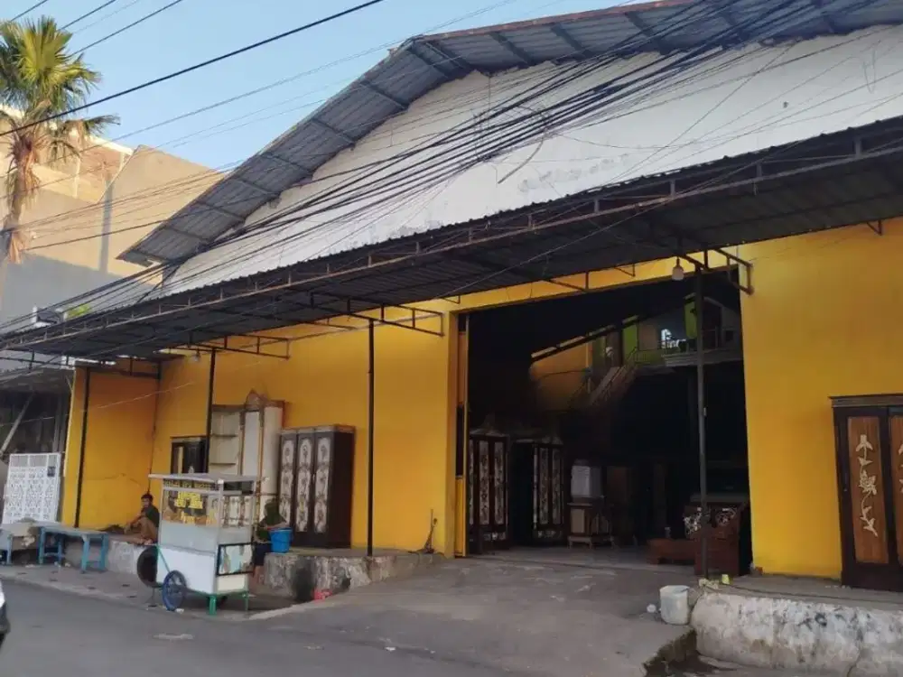 Gudang Jurusan Suramadu Tambak Wedi, Row Jalan Lebar
