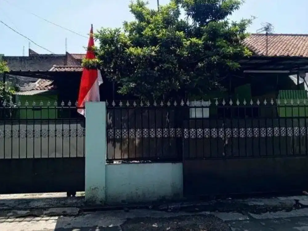 Rumah Lama Terawat Jakapurwa Sayap Logam