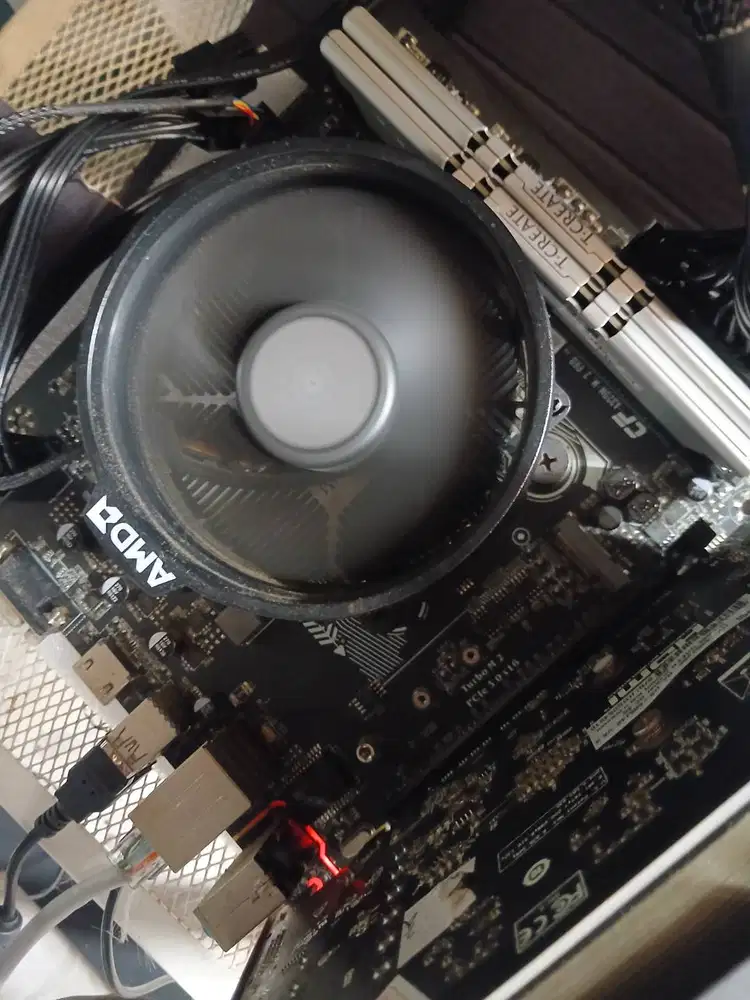 Ryzen 3 3100 + Colorful A320