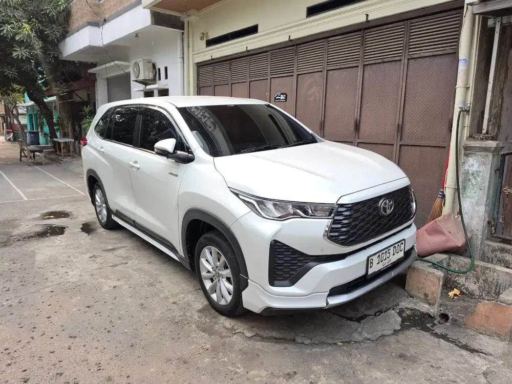 Toyota Kijang Innova Inova Zenix V Modelista Matic AT Tahun 2023, 2022