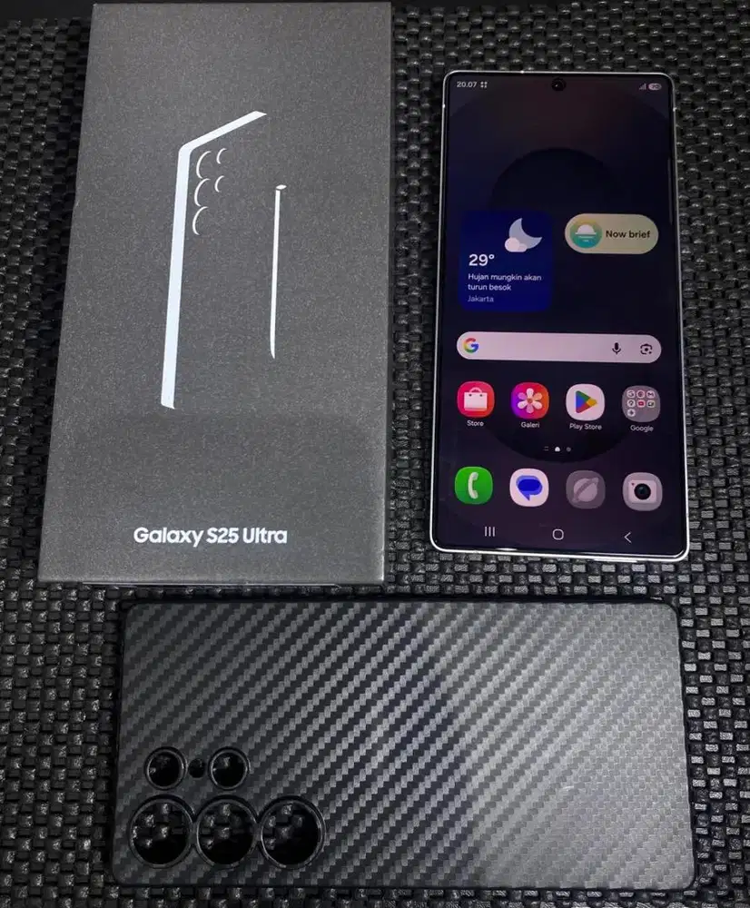 Samsung S25 Ultra 512gb + casing carbon