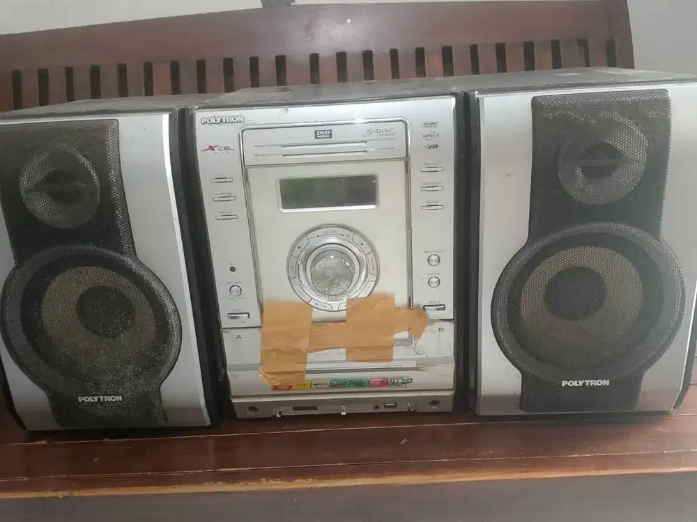 Di jual butuh CD player Polytron