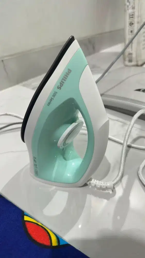 Setrika PHILIPS Dry Iron DST0510/70