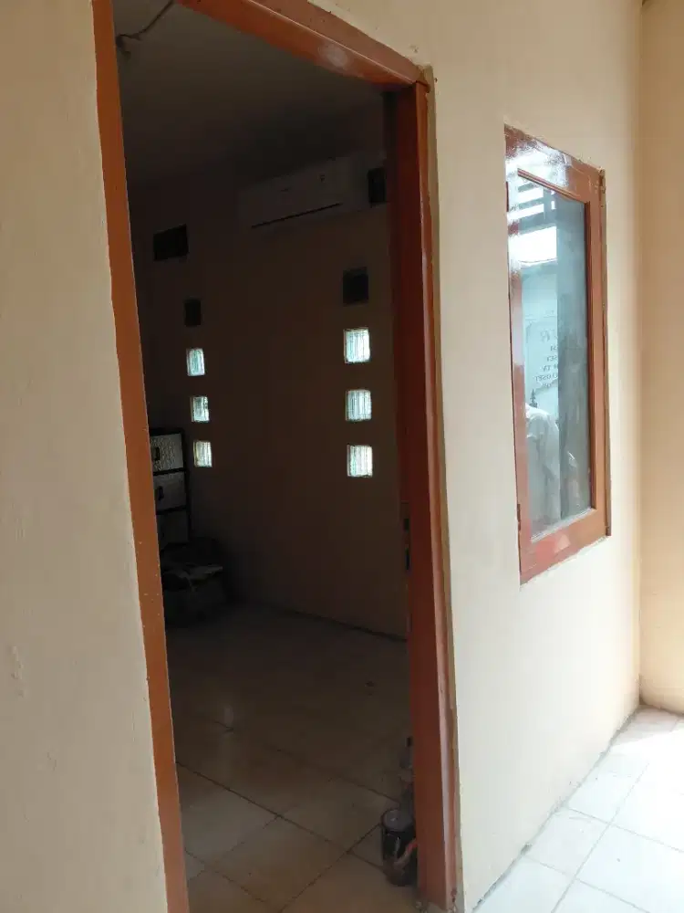 Kost AC dekat Alam Sutera