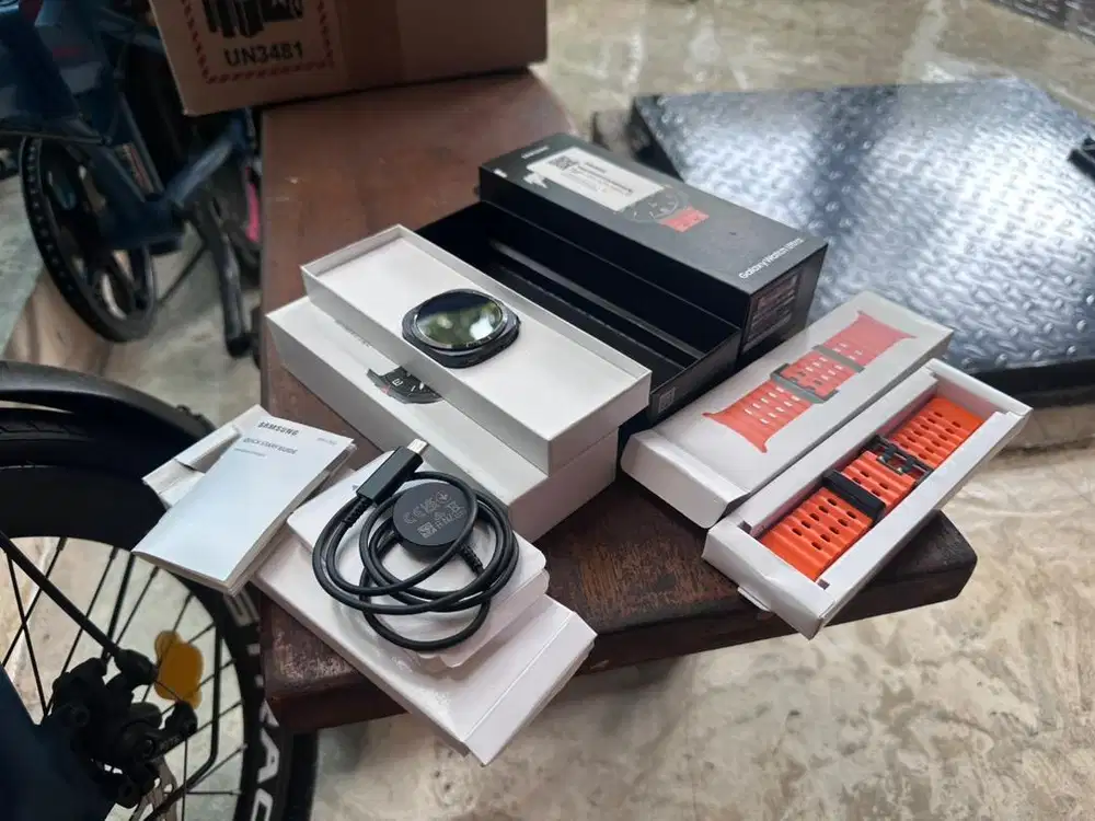 samsung galaxy watch ultra 47mm sein indo fullset ori produksi 2025
