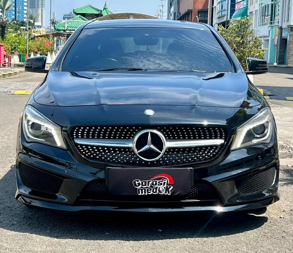 Mercedes Benz Mercy CLA200 CLA 200 sport AMG 2015 Antik Low KM Murah