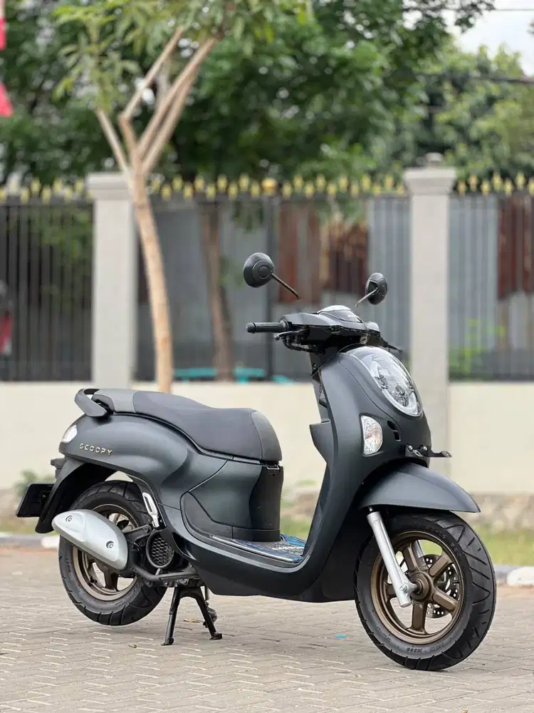 HONDA SCOOPY 110 PRESTIGE HITAM 2025 KM 9K PAJAK PANJANG SIAP HARIAN