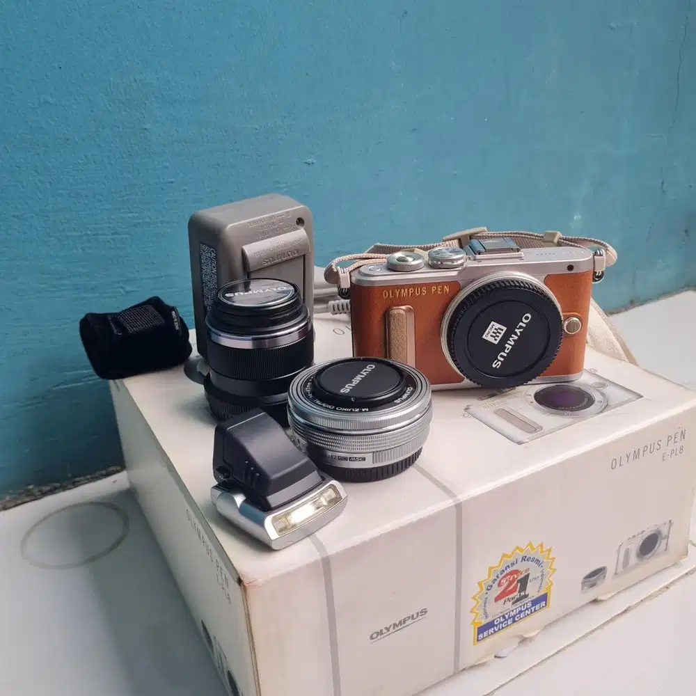 Dijual kamera olympus PEN E-PL8 dan lensa tanbahan