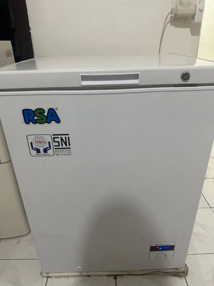 Frezer bekas 2.8