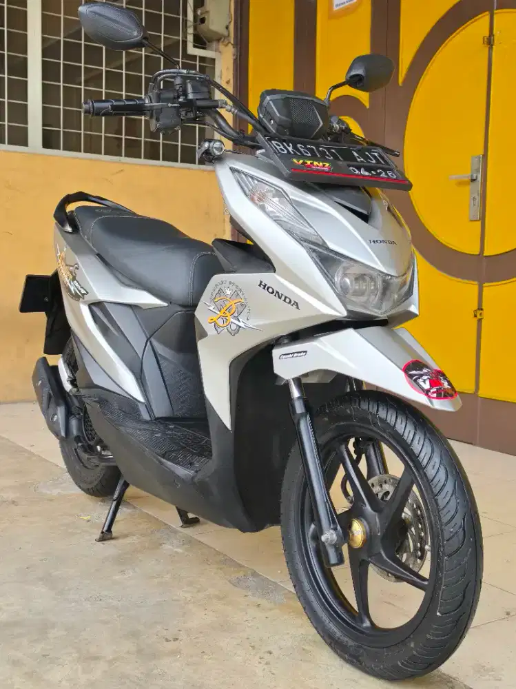 Honda Beat / Beat Street 110 FI CBS ISS, Silver Premium Doff.