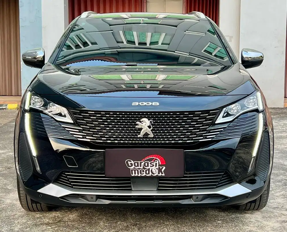 Peugeot 5008 Allure Plus 2022 Antik Low KM Murah Bekas Genap Hitam Top