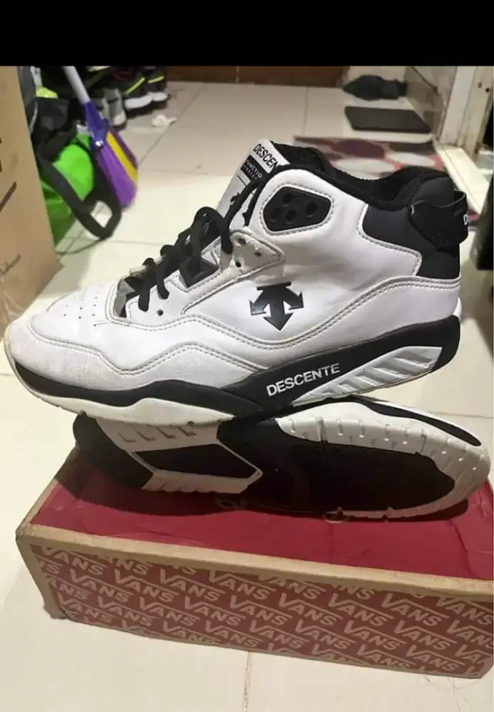 Jual Sepatu Merk Descente Original