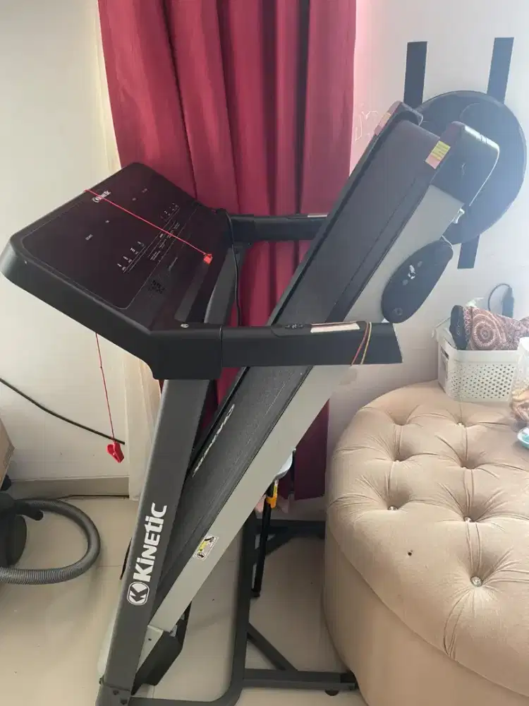 DIJUAL TREADMIL KINETIC MOTORIZED 12P