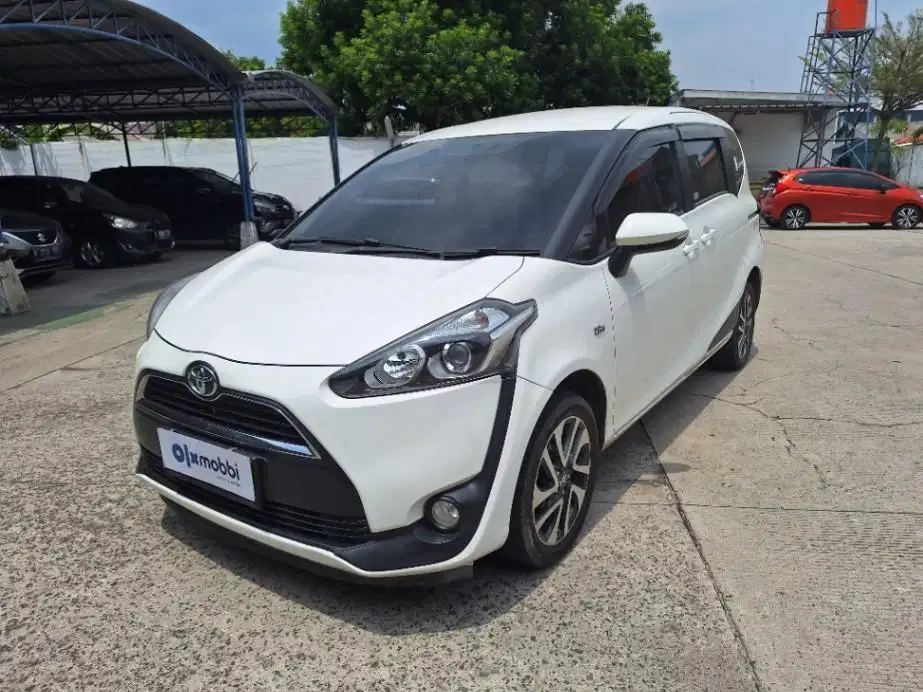 Toyota Sienta 1.5 V Bensin-AT 2017