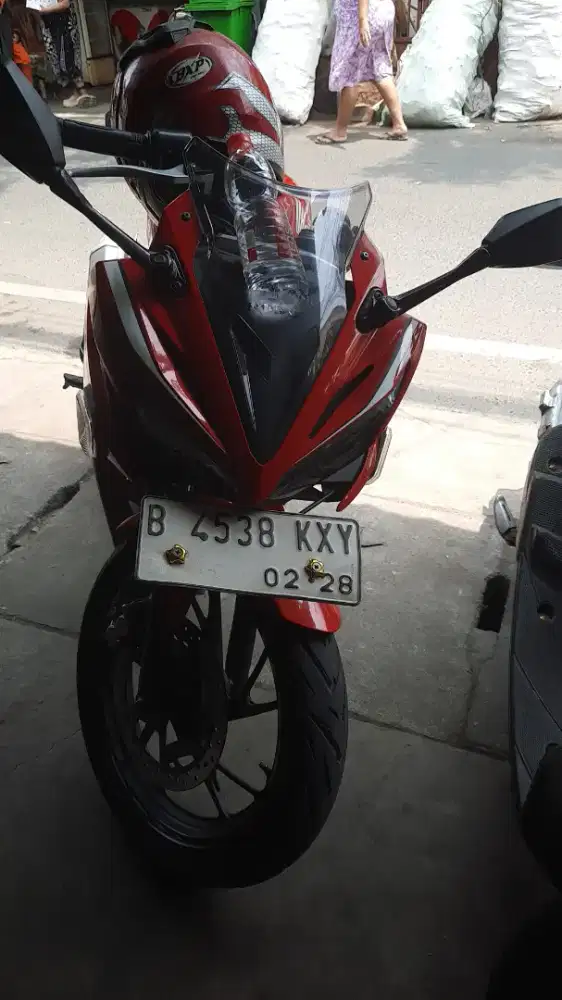 HONDA CBR 150  tahun 2018