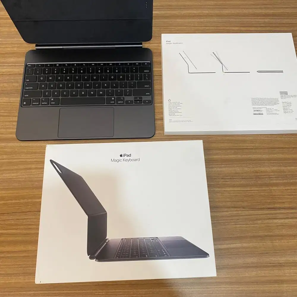 Apple Magic Keyboard iPad Pro M4/M5 13 Inch