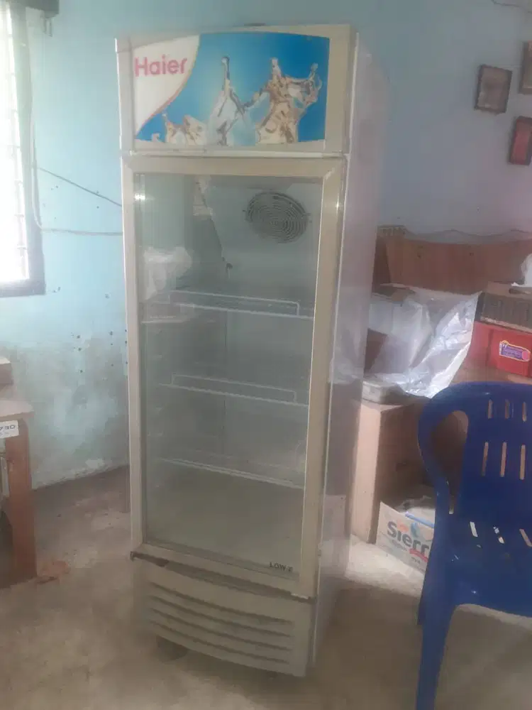 SHOWCASE PENDINGIN MINUMAN HAEIR