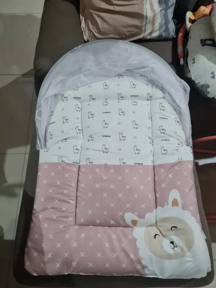 PRELOVED Kasur Bayi Kelambu Omiland Alpaca Pink (Tanpa Bantal Guling)