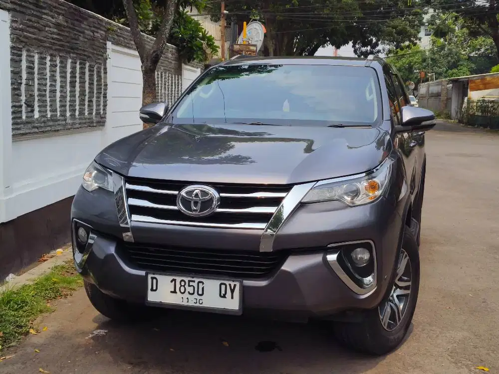 toyota fortuner G 2.5 at matic diesel 2017 abu mulus bandung