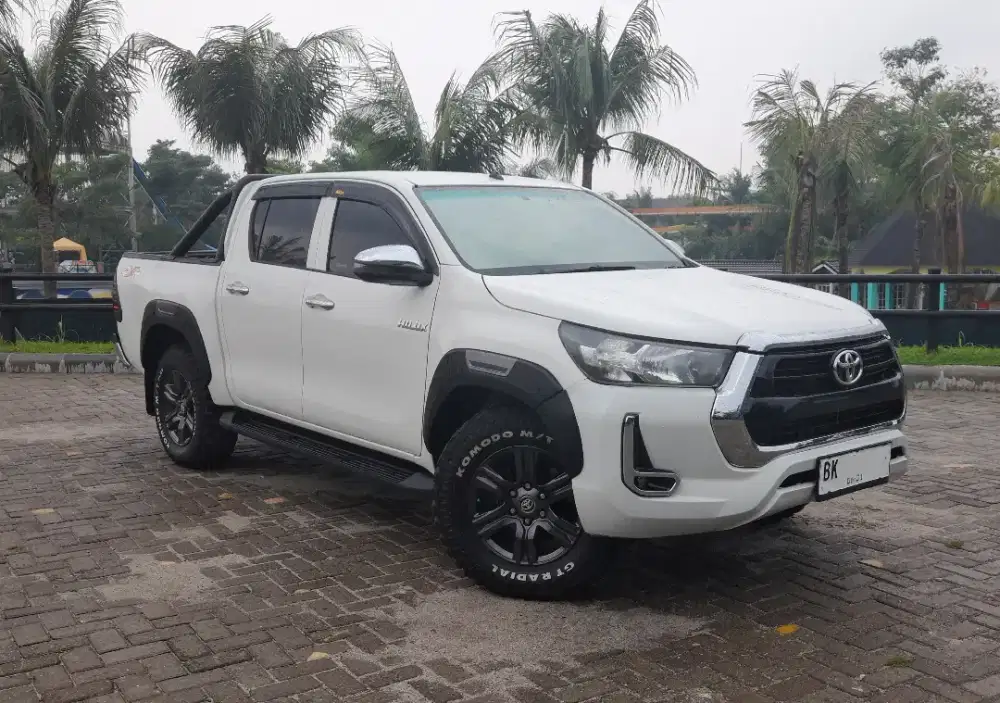 Toyota Hilux G M/T 4x4 2021 Putih