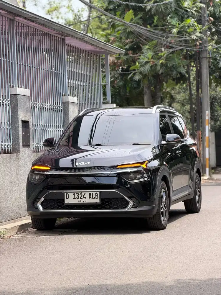 KIA CARENS PREMIERE 1.5 SUNROOF 7 SEATER MATIC 2023 PAKAI 2024