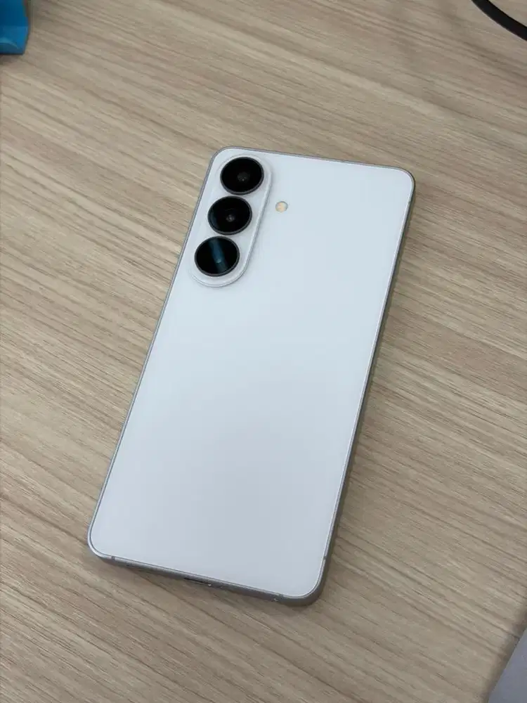 2nd samsung S26 256 White