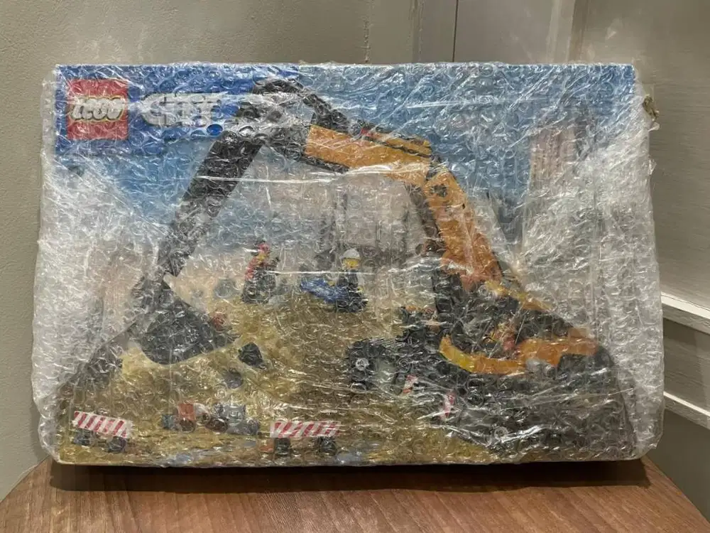LEGO 60420 City Yellow Construction Excavator