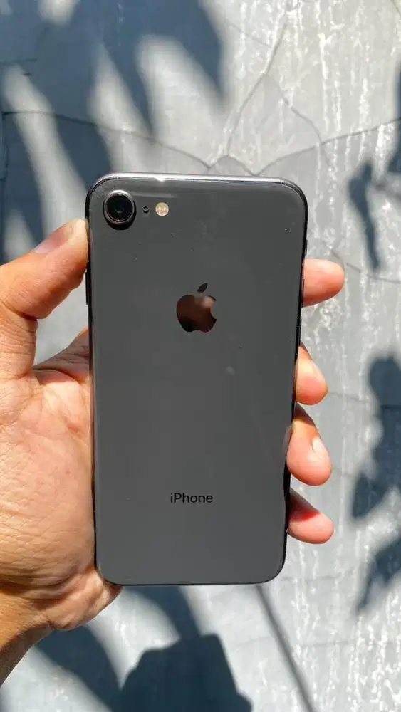 Iphone 8 64GB Fullset All Operator 100% aman
