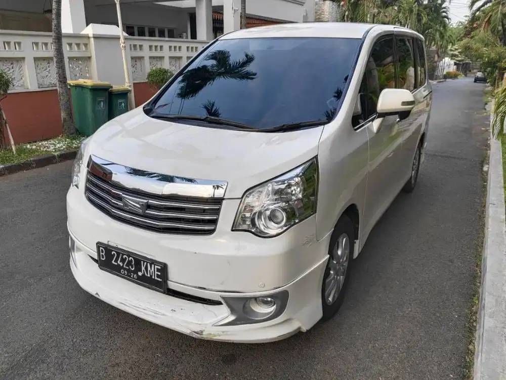Toyota Nav1 2.0V Limited th 2015 Putih