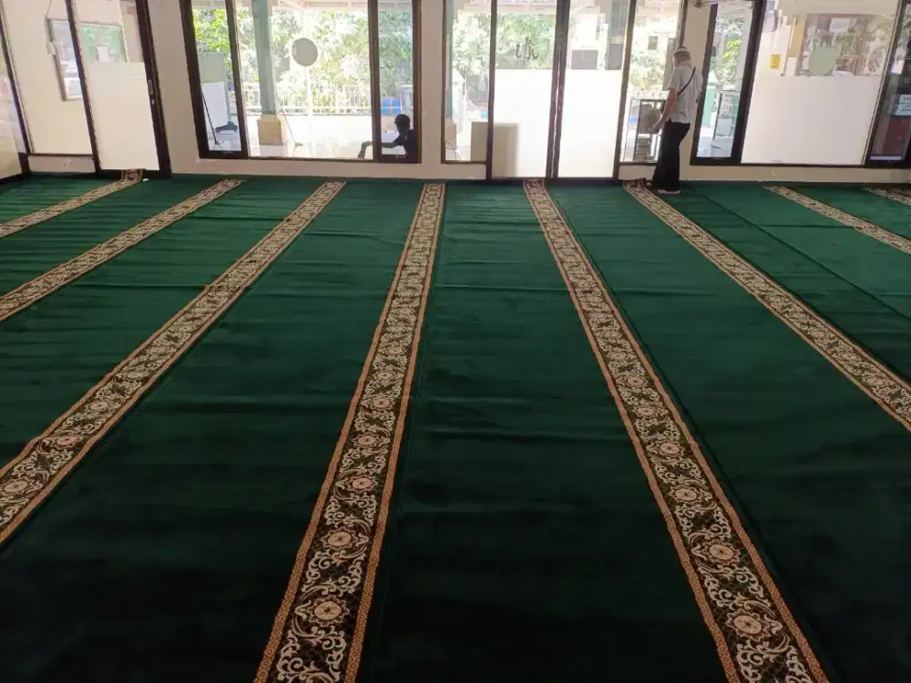 Karpet masjid lokal tebal