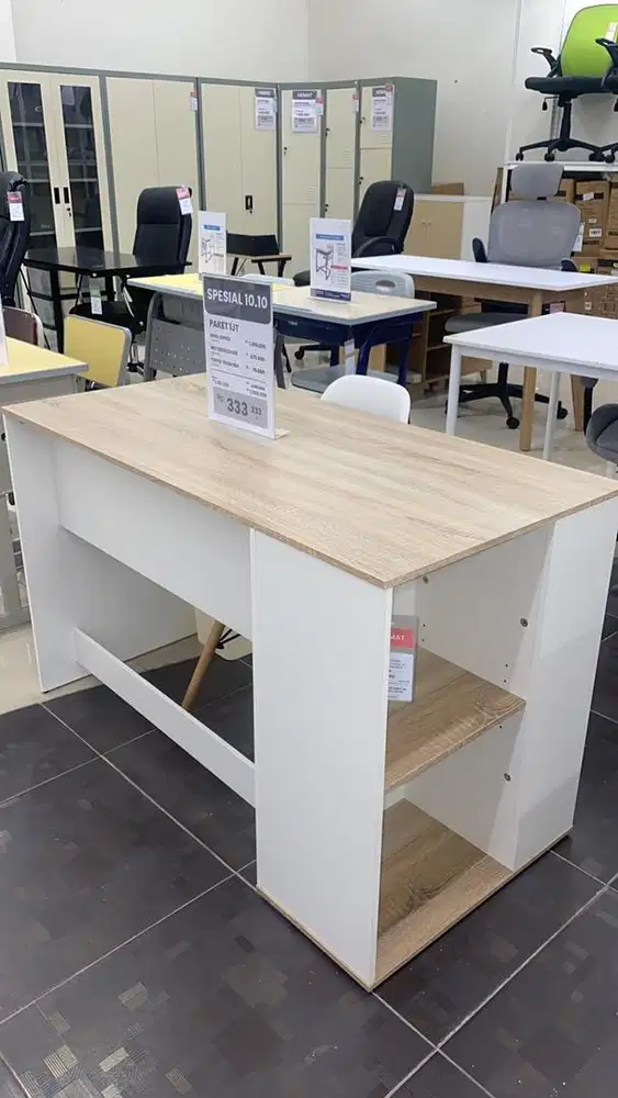 Meja belajar Meja kantor minimalis