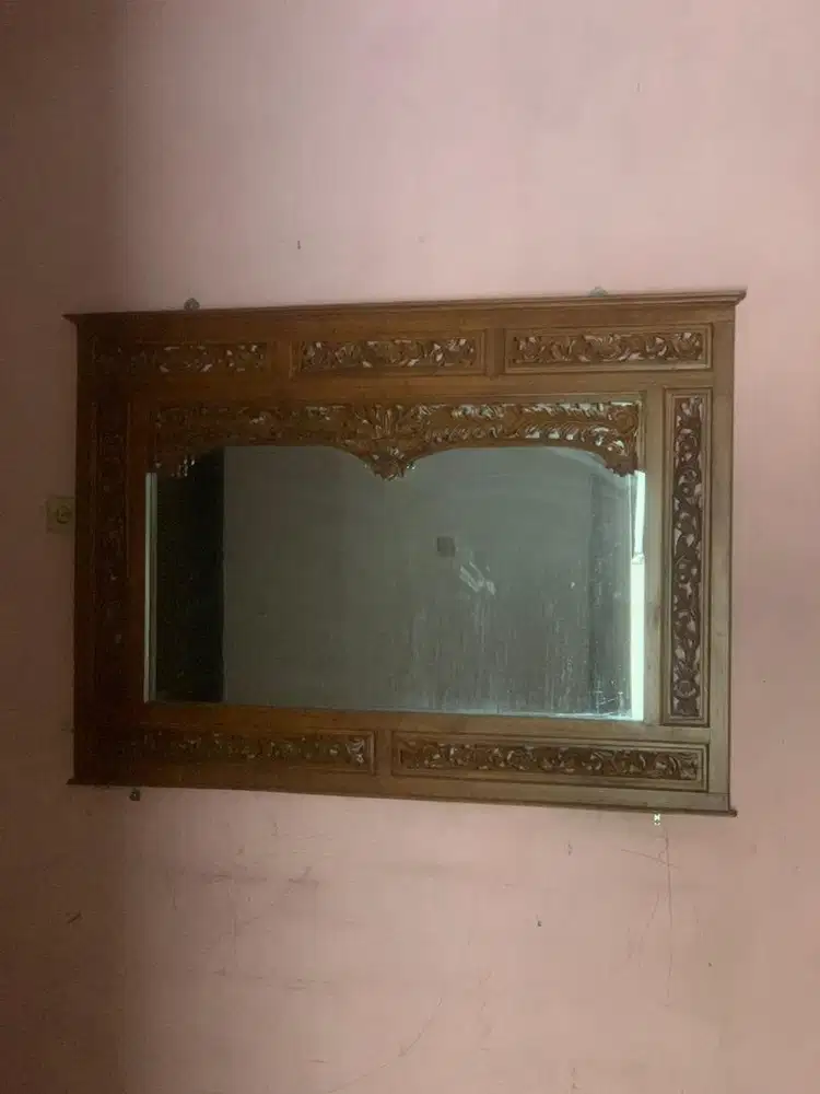 Cermin Dinding Kayu Jati Ukir Klasik Vintage