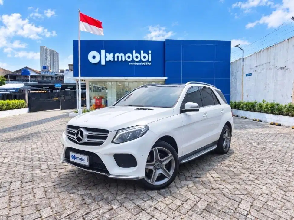LOW DP Mercedes-Benz GLE400 3.0 AMG Line Bensin-AT 2018 JBB