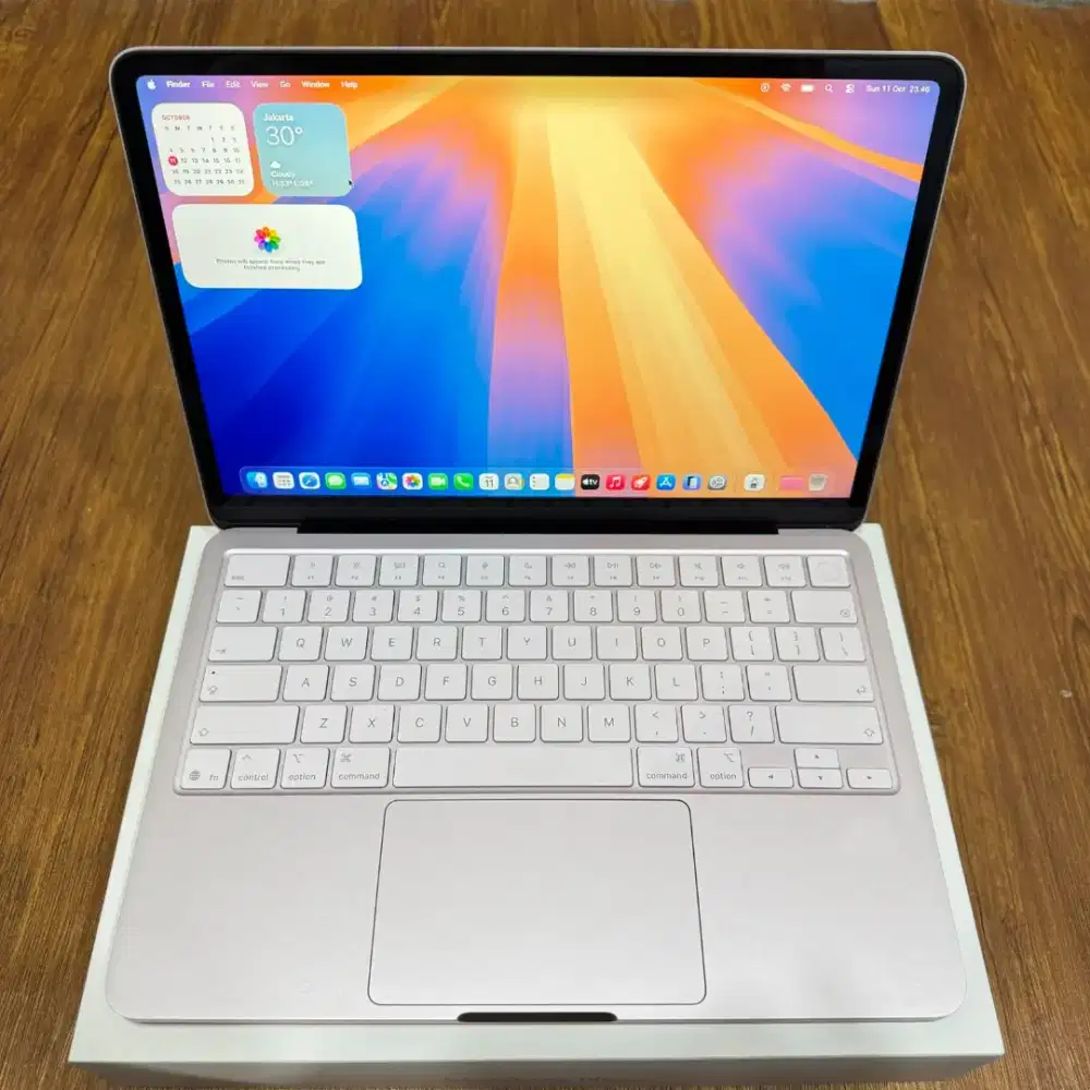 Macbook neo 13 inch ram 8gb ssd 512gb fullset ibox like new bisa cod