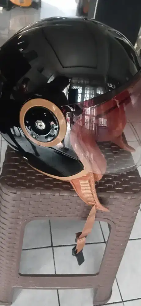 Helem merek verona mulus baru
