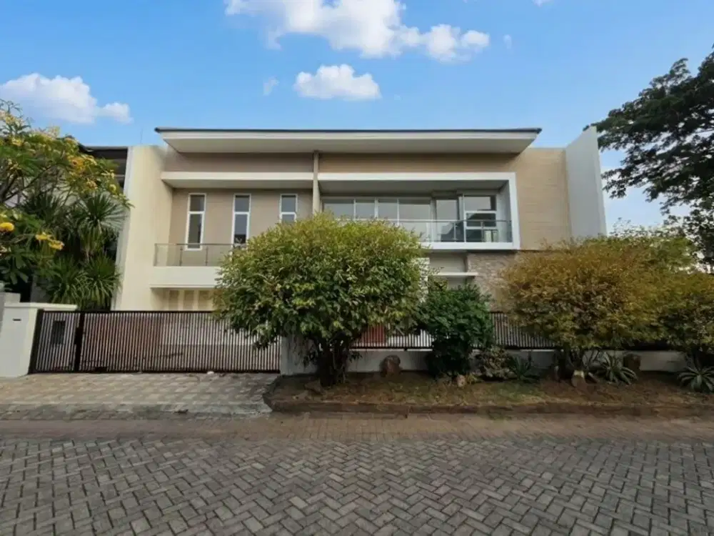 Rumah Pakuwon City Minimalis 2 Lantai 17x20 SHM 9M