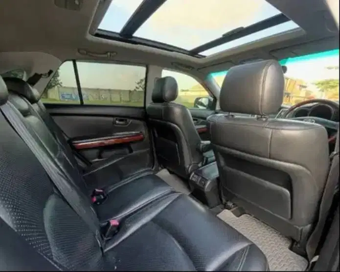 Toyota Harrier Tahun 2009 L