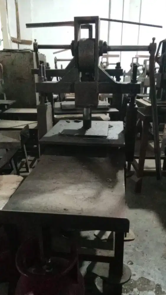 Dijual mesin press manual