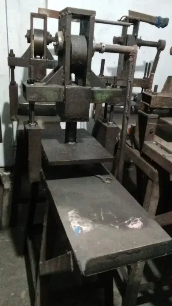Dijual mesin press manual