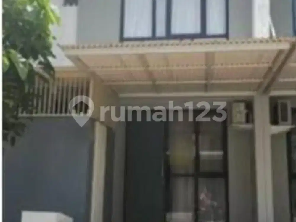 Disewakan Rumah 2 Lantai Minimalis Modern Royal Residence