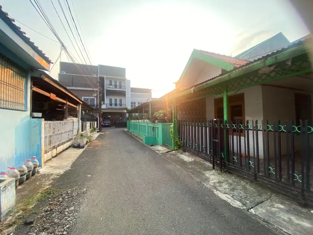 Rumah Lebar 12 Bebas Banjir di Pondok Bambu Jakarta Timur