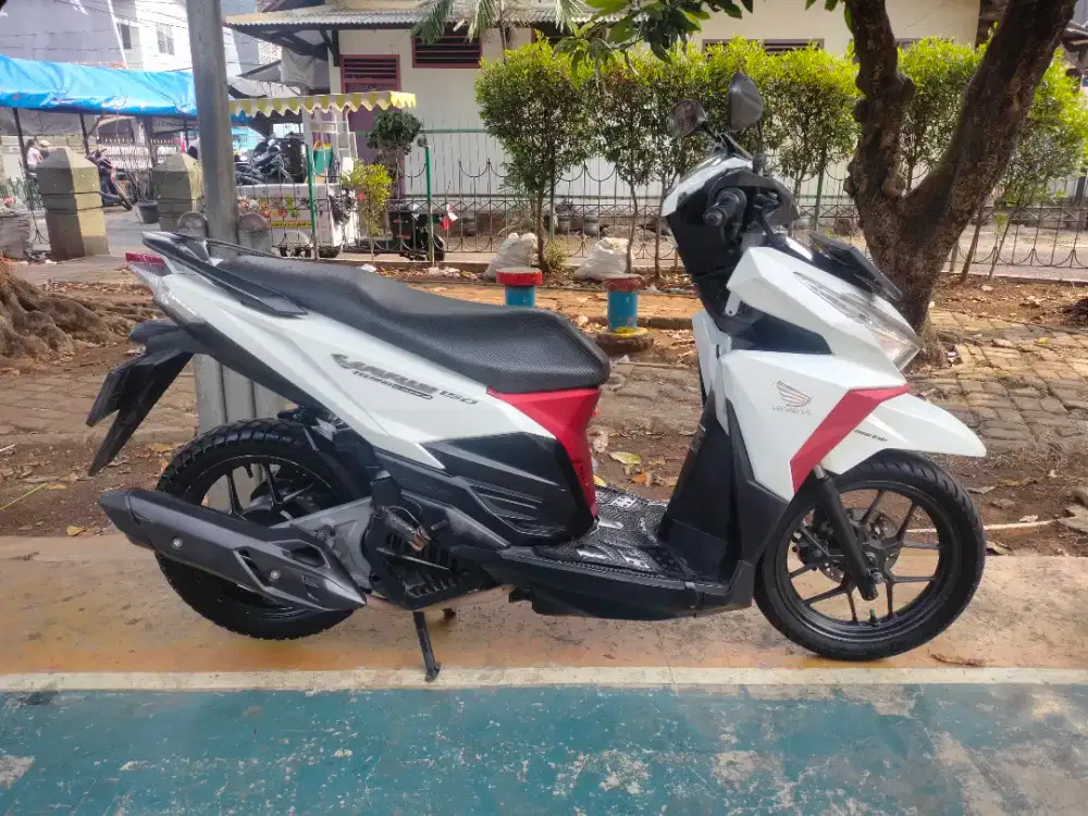 HONDA VARIO FI LED 150 ISS 2017 pajak panjang/B.dki