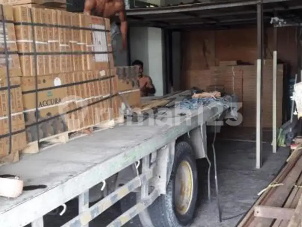 Dijual/Disewa Ruko 2 Lantai Nol Jalan di Gkb Gresik Jawa Timur